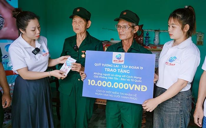 Dịch vụ hỗ trợ khách hàng 24/7 của HI88